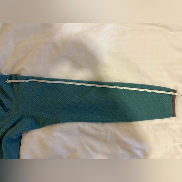 NWOT Arcteryx polyester 1/2 neck fleece - Picture 4 of 9